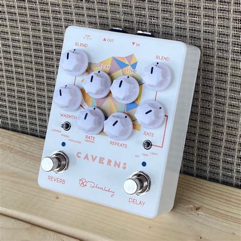 Keeley Caverns V2 Delay and Reverb Pedal .